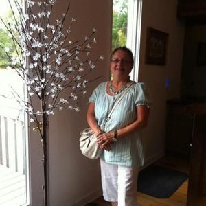 Meet your Posher, Linda